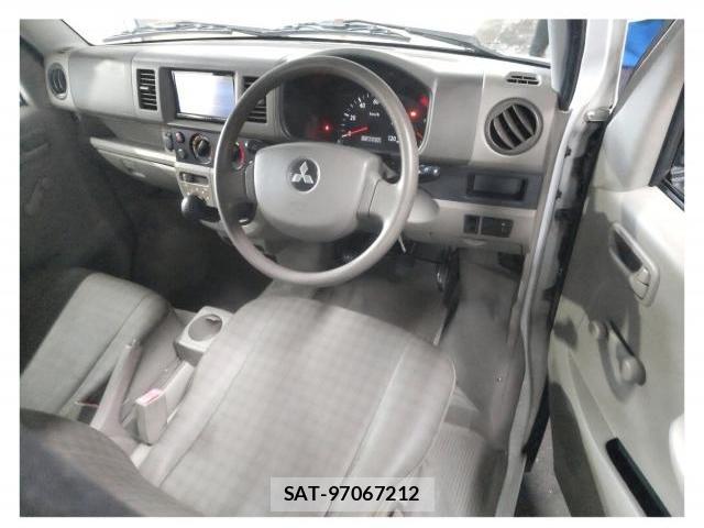 Mitsubishi MINICAB VAN 2014-05 8379881-2