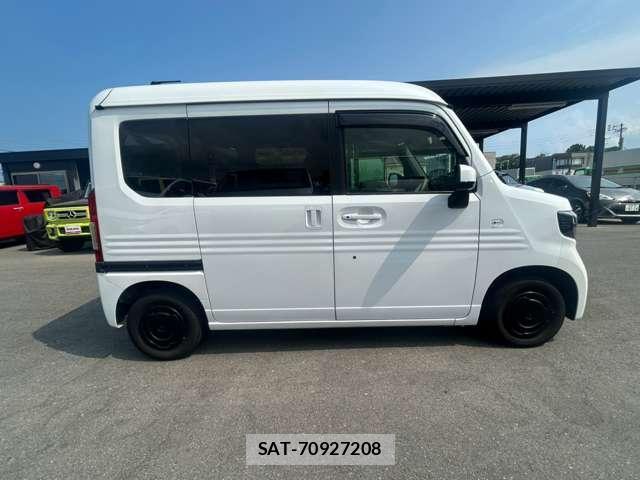 Honda N-VAN 2020-09 8379830-3