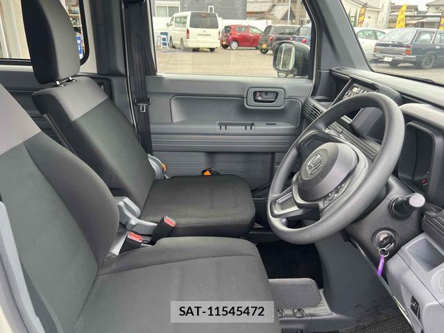 Honda N-VAN 2019-05 8378660-2