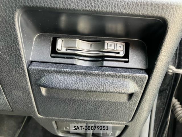 Toyota NOAH 2014-07 8378550-10