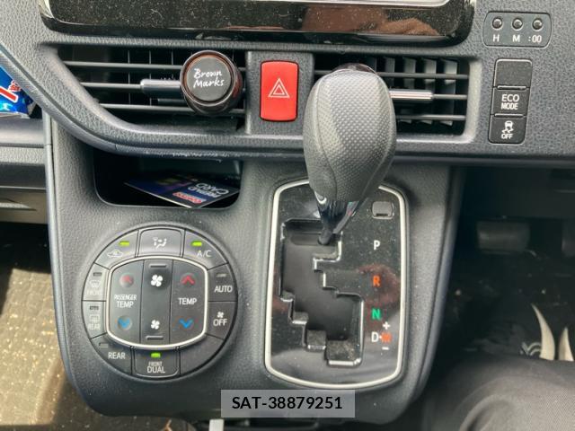 Toyota NOAH 2014-07 8378550-15