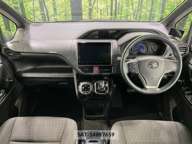 Toyota NOAH 2021-03 8378634-1