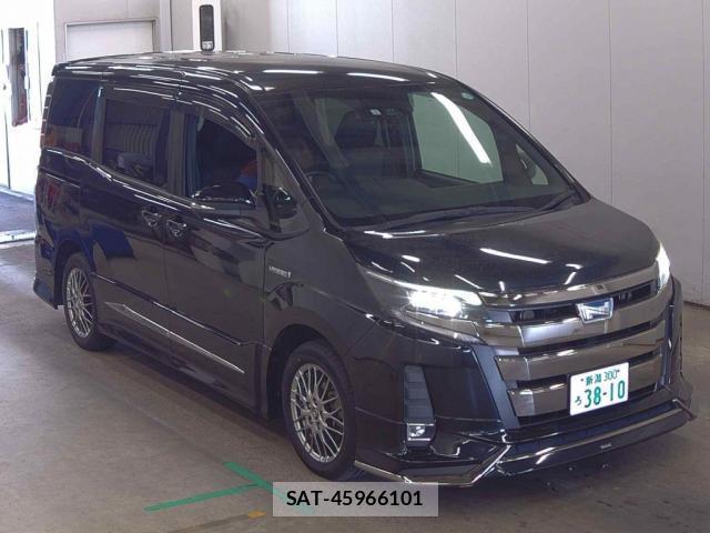 Toyota NOAH 2017-11 8378856-0