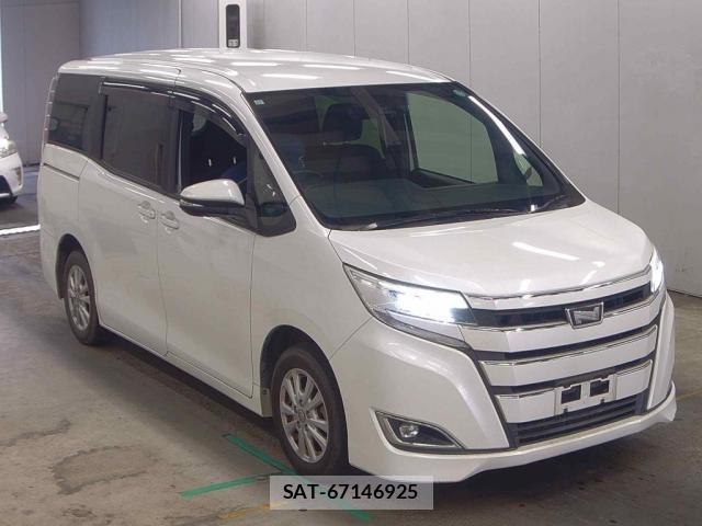 Toyota NOAH 2017-11 8378857-0