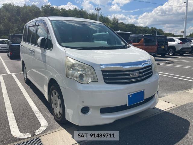 Toyota NOAH 2011-03 8378934-0
