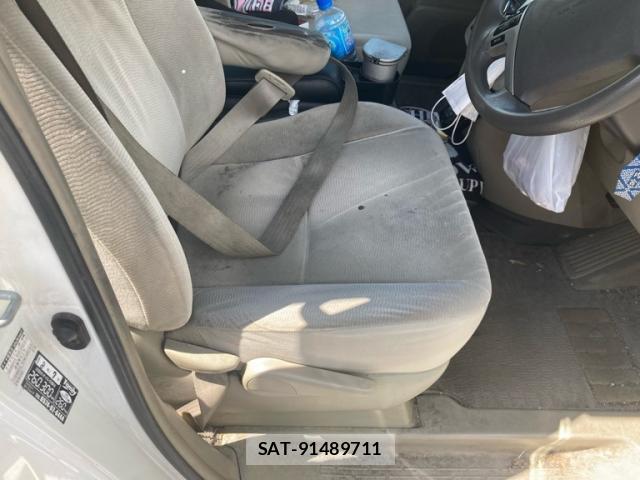 Toyota NOAH 2011-03 8378934-11