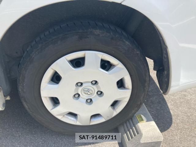 Toyota NOAH 2011-03 8378934-4