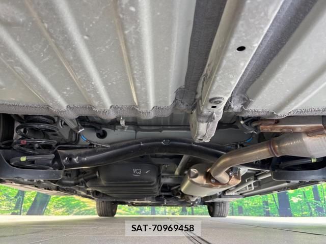 Toyota NOAH 2023-04 8378940-18