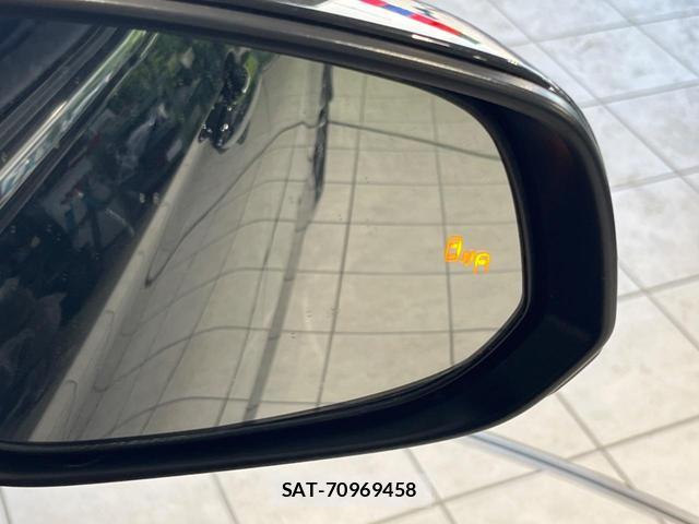 Toyota NOAH 2023-04 8378940-6