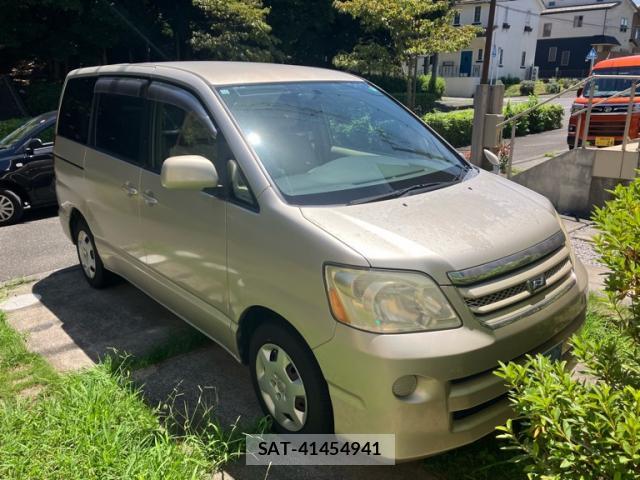 Toyota NOAH 2005-12 8378945-0