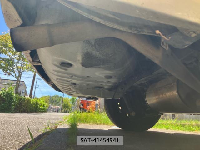 Toyota NOAH 2005-12 8378945-10
