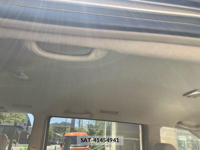 Toyota NOAH 2005-12 8378945-18
