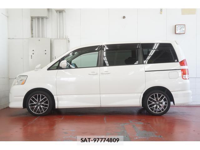 Toyota NOAH 2006-02 8379157-12