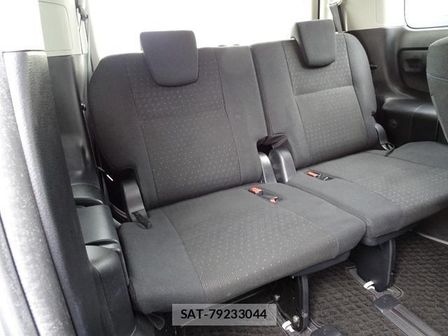 Toyota NOAH 2015-05 8379554-15