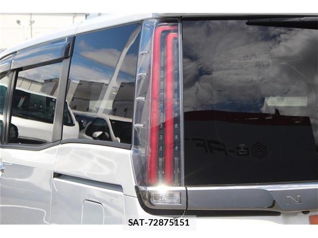 Toyota NOAH 2017-12 8379658-14