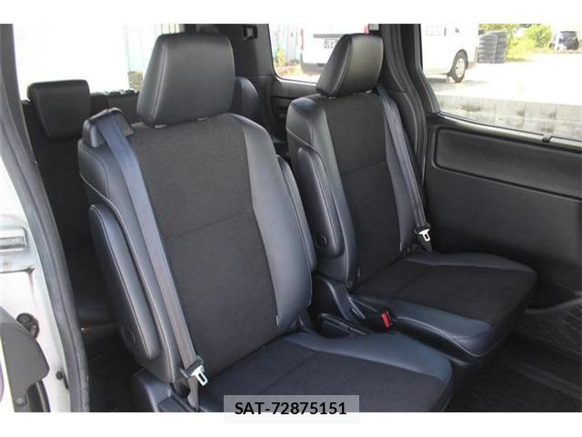Toyota NOAH 2017-12 8379658-19