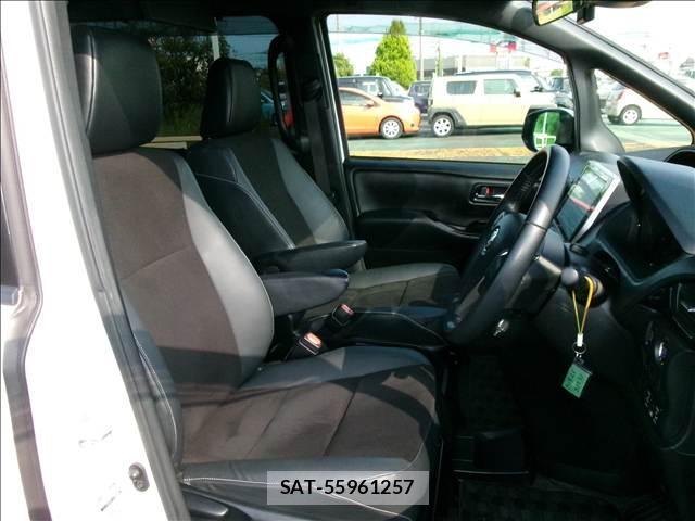 Toyota NOAH 2020-05 8379776-13
