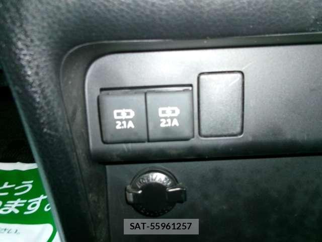 Toyota NOAH 2020-05 8379776-7