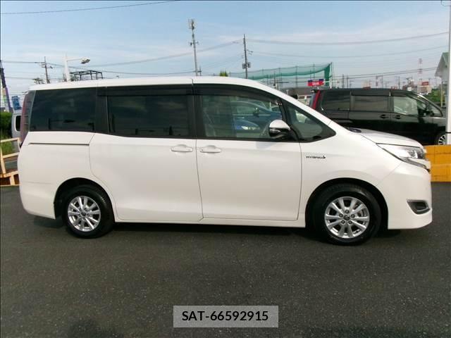 Toyota NOAH 2019-08 8379780-17