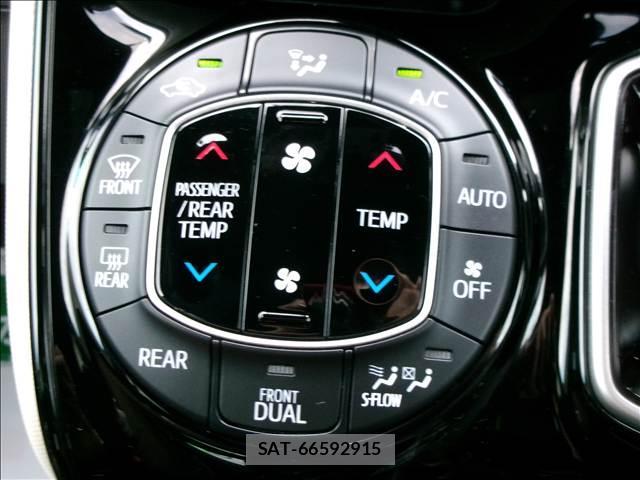 Toyota NOAH 2019-08 8379780-8