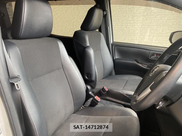 Toyota NOAH 2018-11 8379882-6
