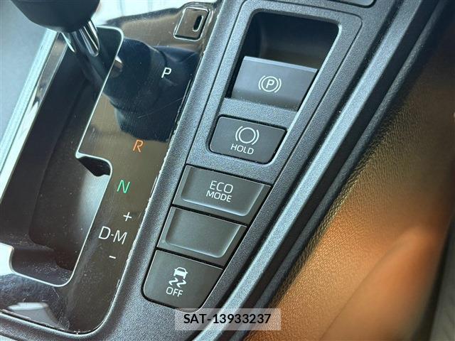 Toyota NOAH 2023-07 8379908-11