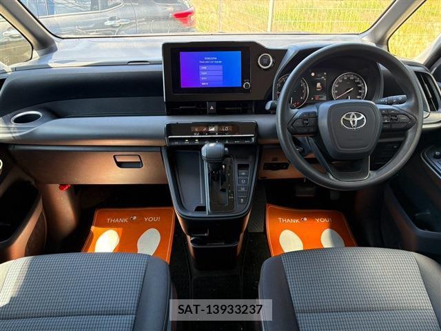 Toyota NOAH 2023-07 8379908-2