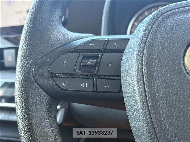 Toyota NOAH 2023-07 8379908-6