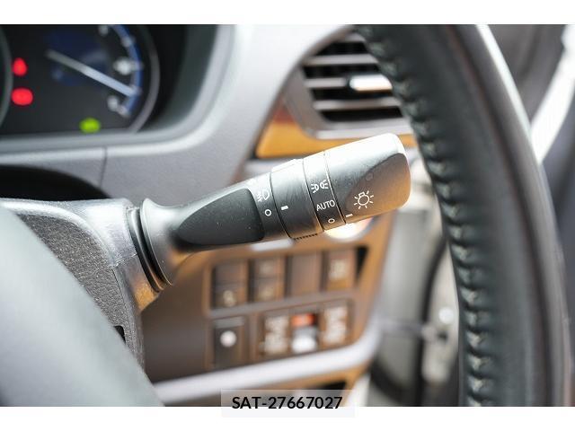 Toyota NOAH 2017-12 8379922-10
