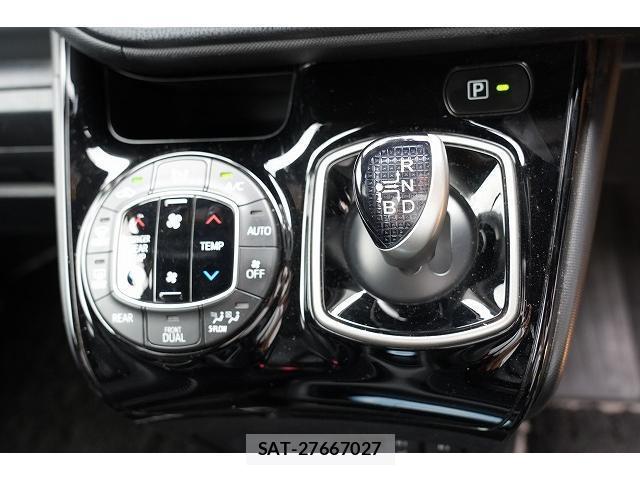 Toyota NOAH 2017-12 8379922-14