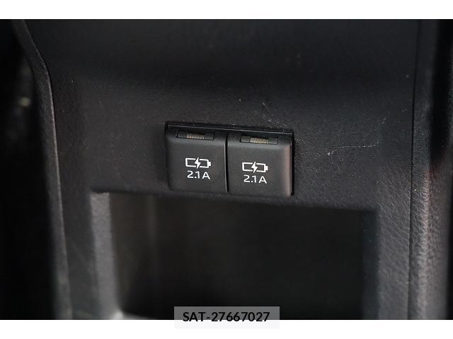 Toyota NOAH 2017-12 8379922-16