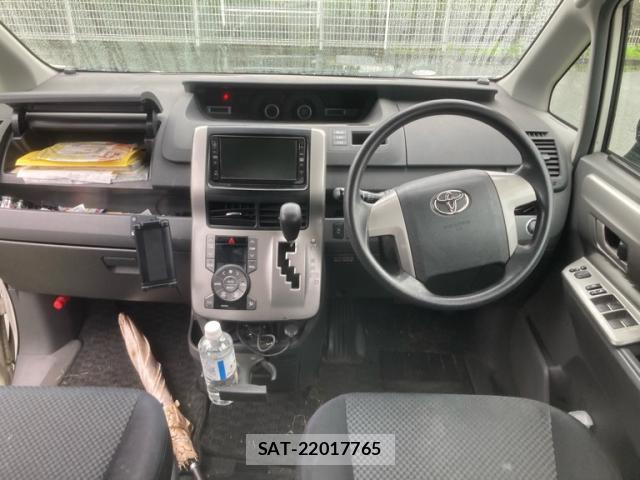 Toyota NOAH 2007-09 8380063-11