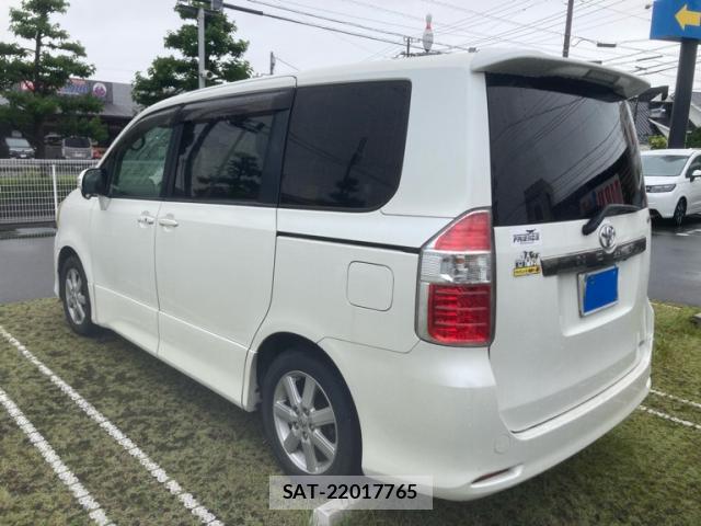 Toyota NOAH 2007-09 8380063-13