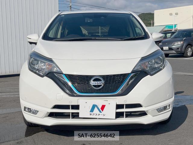 Nissan NOTE 2017-02 8378610-13