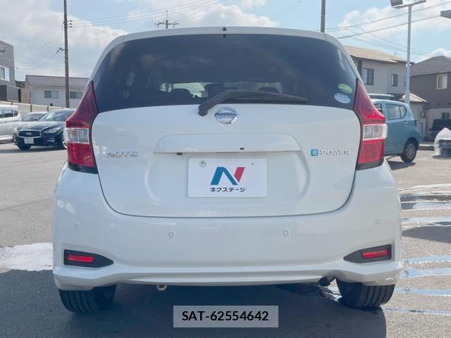 Nissan NOTE 2017-02 8378610-14