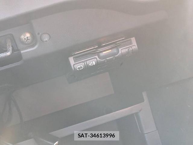 Nissan NOTE 2013-11 8379280-15