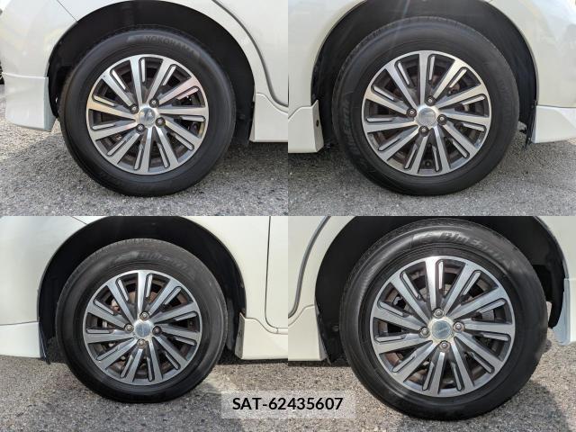 Nissan NOTE 2013-08 8379872-8
