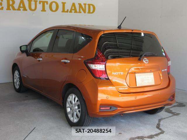 Nissan NOTE 2017-07 8380059-6