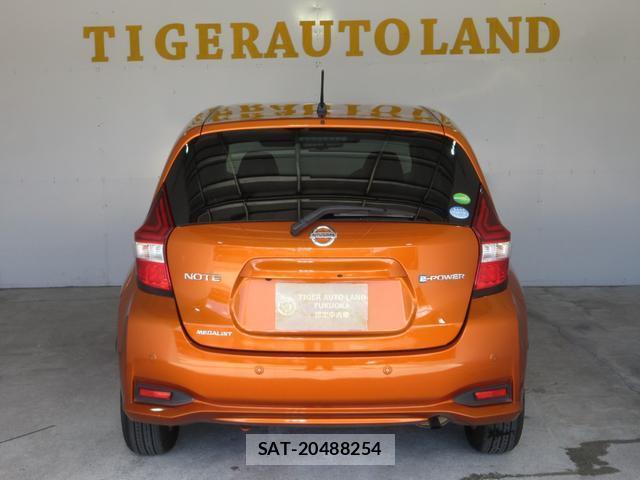 Nissan NOTE 2017-07 8380059-7