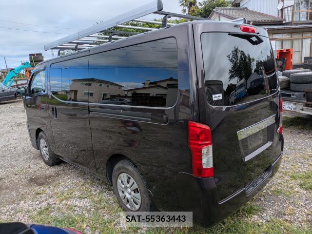 Nissan NV350 Caravan 2013-08 8378566-13