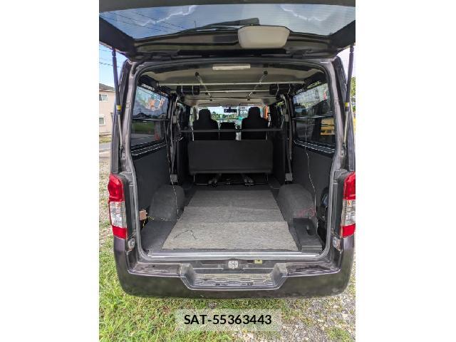 Nissan NV350 Caravan 2013-08 8378566-15