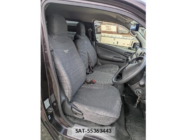 Nissan NV350 Caravan 2013-08 8378566-5