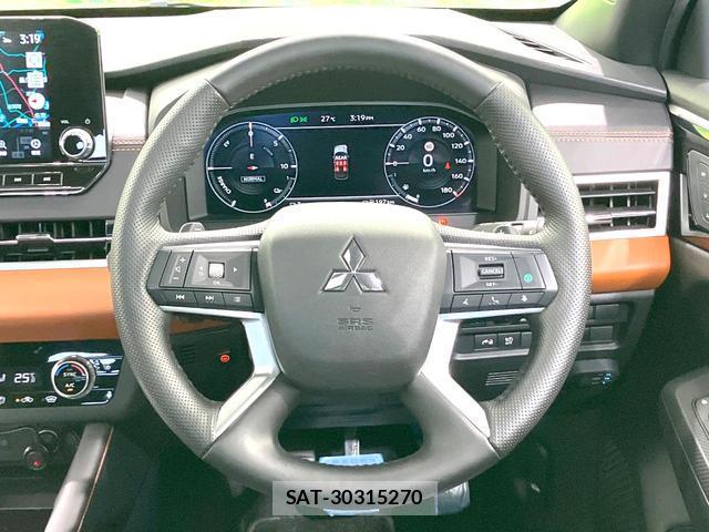 Mitsubishi OUTLANDER PHEV 2022-06 8378573-11