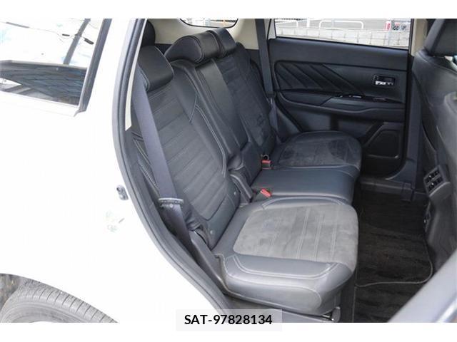 Mitsubishi OUTLANDER PHEV 2020-07 8378690-17