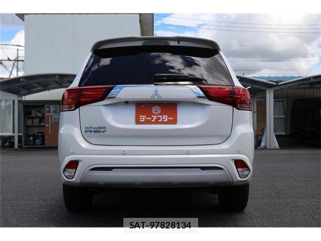 Mitsubishi OUTLANDER PHEV 2020-07 8378690-9