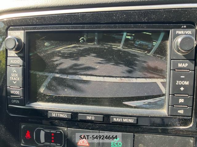 Mitsubishi OUTLANDER PHEV 2014-06 8378931-16