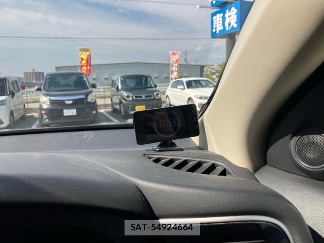Mitsubishi OUTLANDER PHEV 2014-06 8378931-17