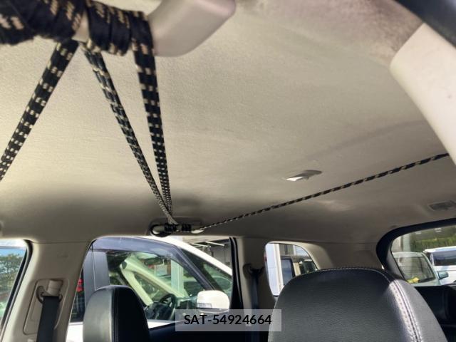 Mitsubishi OUTLANDER PHEV 2014-06 8378931-6