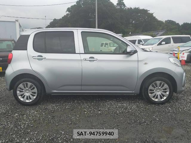 Toyota PASSO 2018-03 8380102-3