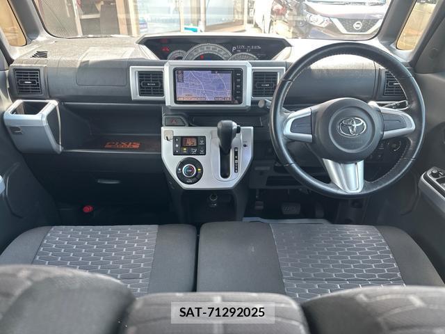 Toyota Pixis Mega 2015-08 8379258-1